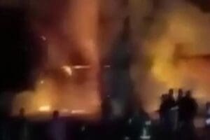 Bangladeş&rsquo;in Chittagong şehrinde konteyner deposunda &ccedil;ıkan yangında 4 kişinin hayatını