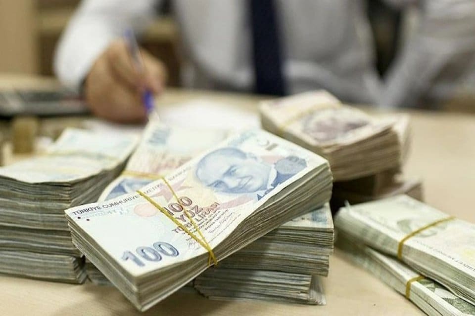 Emeklilikte Yaşa Takılanlar (EYT) d&uuml;zenlemesinde 2 milyon 250 bin kişinin