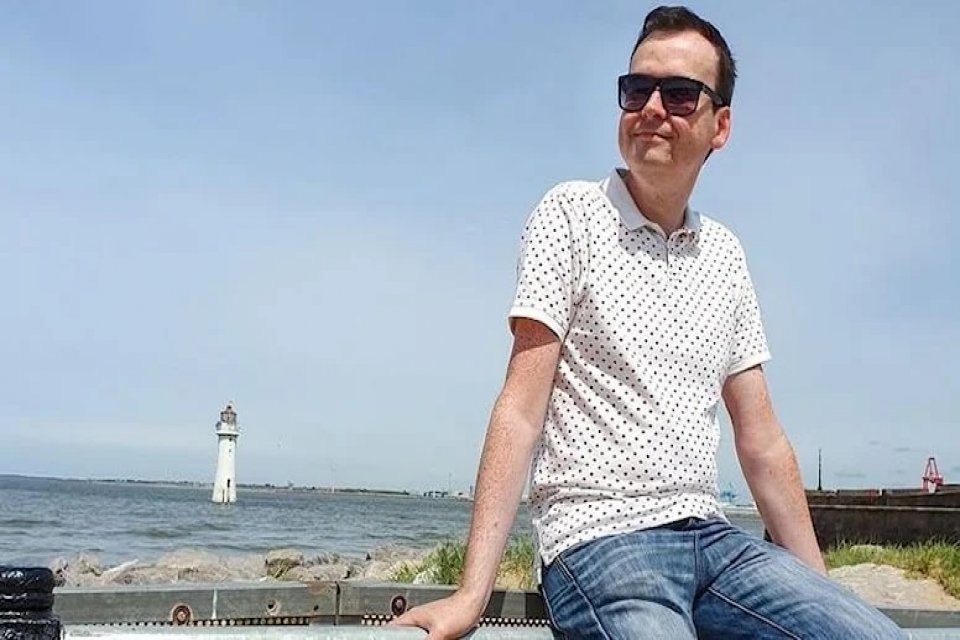 İngiltere'de bankacılık yapan 47 yaşındaki Daniel Hodgin'in ölen müşterilerinin hesaplarından