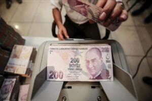 Bankacılık sekt&ouml;r&uuml;n&uuml;n kredi hacmi, ge&ccedil;en hafta 34 milyar 413 milyon