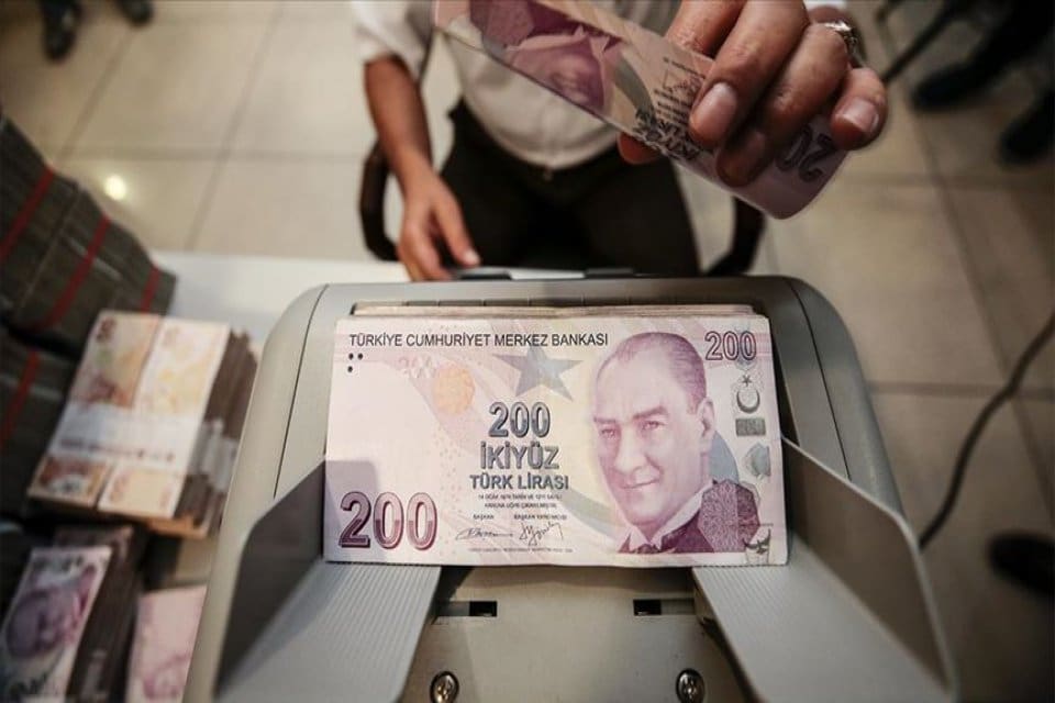 Bankacılık sekt&ouml;r&uuml;n&uuml;n kredi hacmi, ge&ccedil;en hafta 34 milyar 413 milyon