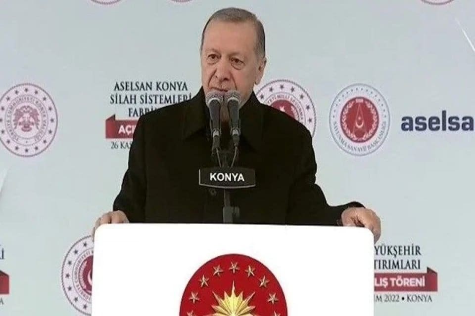 Cumhurbaşkanı Erdoğan, ter&ouml;rle m&uuml;cadeleye ilişkin &ouml;nemli mesajlar verdi. Erdoğan, ''Harekatlarla