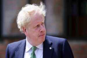 İstifasını duyuran İngiltere Başbakanı Boris Johnson'un kendisine yeni gelir kaynağı