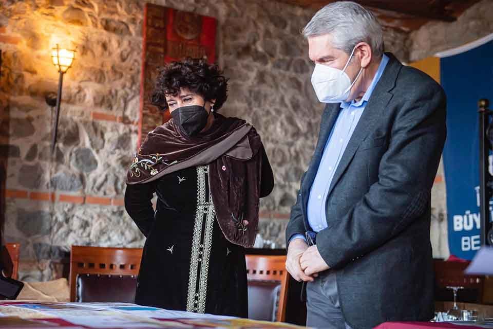 İzmir B&uuml;y&uuml;kşehir Belediye Başkanı Tun&ccedil; Soyer&rsquo;in kuraklık ve yoksullukla m&uuml;cadeleyi