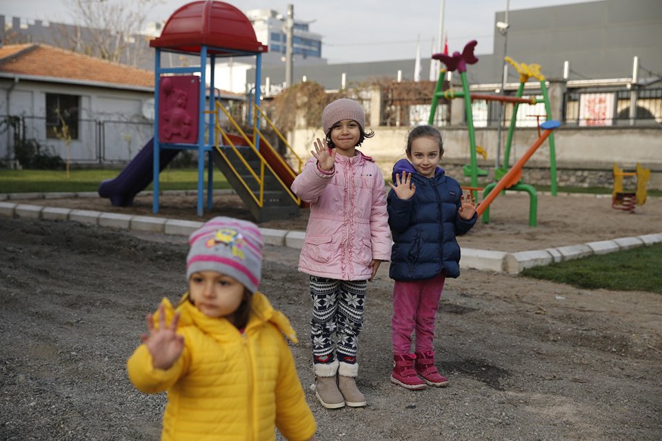 Konak’ta vatandaşların nefes alabileceği yeşil alanları genişletmek için yoğun bir çalışma