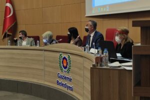 Gaziemir Belediyesi'nde gerçekleştirilen ve yaklaşık 4 saat süren Meclis oturumunun