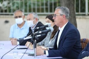 Kentsel d&ouml;n&uuml;ş&uuml;m alanı olan Aktepe ve Emrez Mahallerinin sakinleriyle bir