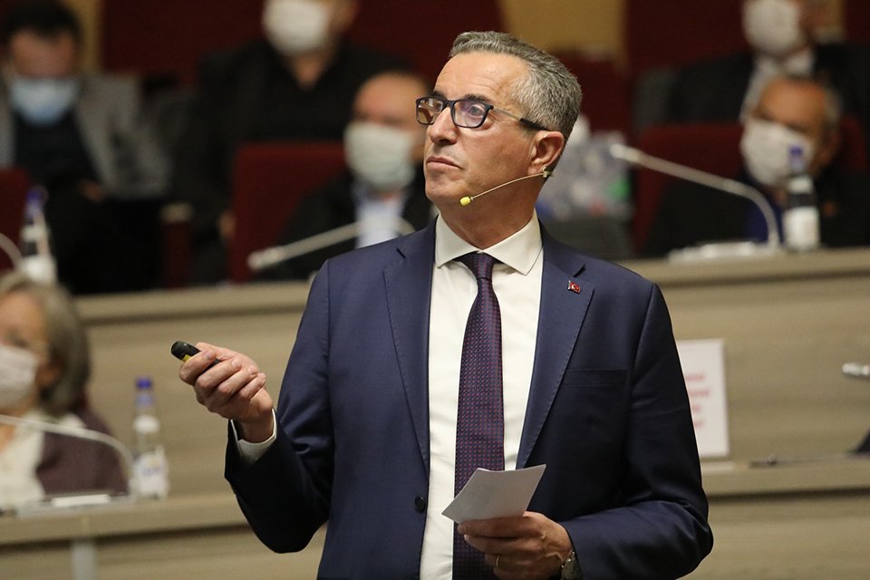 Gaziemir Belediye Başkanı Halil Arda, g&ouml;rev s&uuml;resinde ge&ccedil;en iki yıla