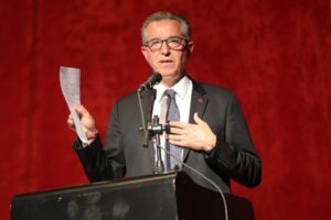 Başkan Arda sosyal medya hesabındaki eski paylaşımlarında Cumhurbaşkanı Erdoğan’a hakaret ettiği iddiasıyla