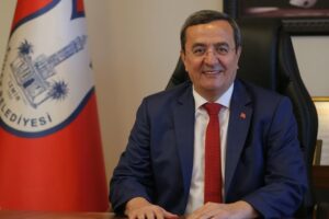 Kıyı Ege Belediyeler Birliği ve Konak Belediye Başkanı Abdül Batur,