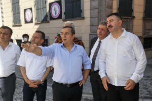 Konak Belediye Başkanı Abdül Batur, Millet İttifakı’nın ardından Cumhur İttifakı’na