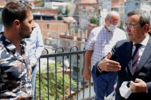 &nbsp; Konak Belediye Başkanı Abd&uuml;l Batur, Şehir Plancıları Odası&rsquo;nın a&ccedil;tığı