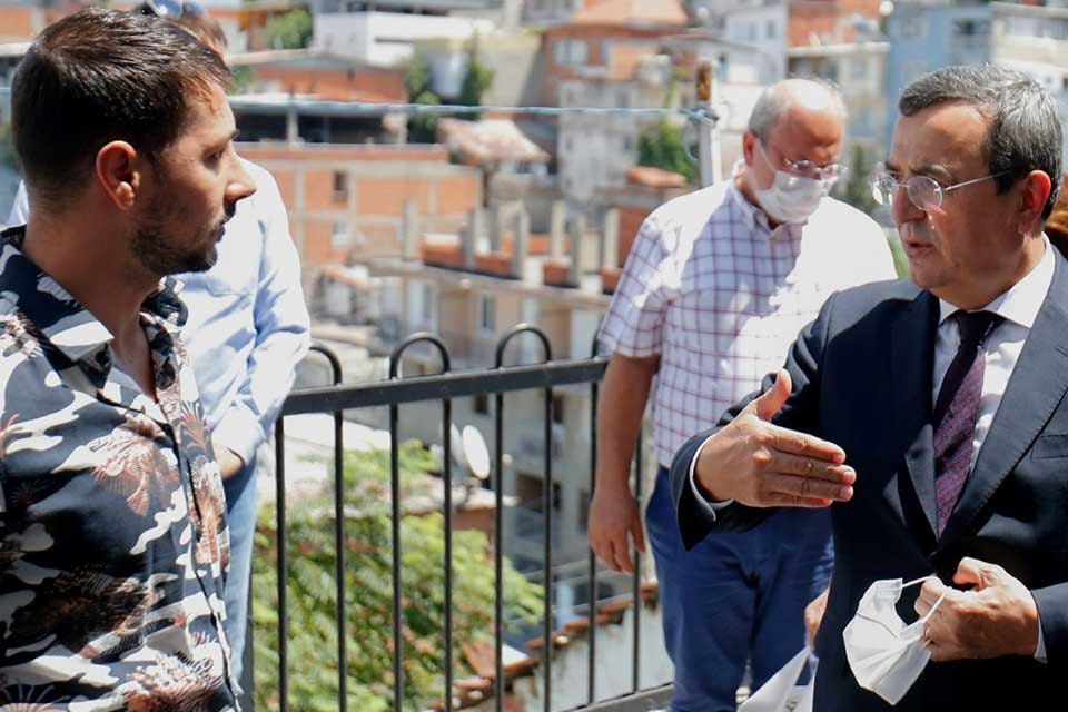 &nbsp; Konak Belediye Başkanı Abd&uuml;l Batur, Şehir Plancıları Odası&rsquo;nın a&ccedil;tığı
