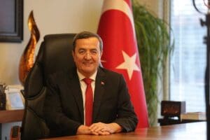 Konak Belediye Başkanı Abd&uuml;l Batur, 30 Ağustos Zafer Bayramı nedeniyle