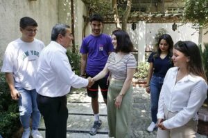 İzmir'in Konak ilçesi Belediye Başkanı Abdül Batur, İyilik Takipçileri Derneği