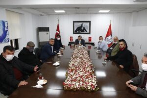 Konak Belediye Başkanı Abd&uuml;l Batur, Roman n&uuml;fusun yoğun yaşadığı mahallelerde