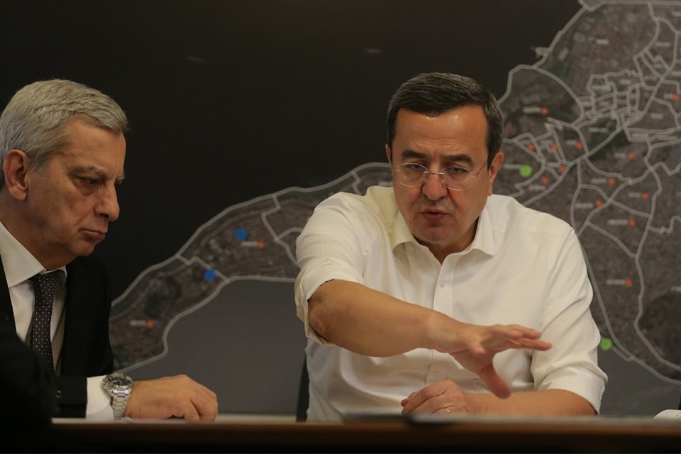 Konak Belediye Başkanı Abd&uuml;l Batur, parselasyon planları s&uuml;ren G&uuml;ltepe ve