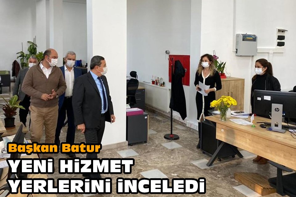 Konak Belediye Başkanı Abdül Batur, deprem nedeniyle tahliye edilen binalardan,