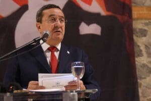 Konak Belediyesi&rsquo;nin d&uuml;zenlediği Cumhuriyet Haftası kutlamaları Tarihi Kemer İstasyonu'nda Cumhuriyet