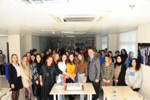 Yeni yıla il&ccedil;edeki hasta ve yalnız yaşayan vatandaşları ziyaret ederek