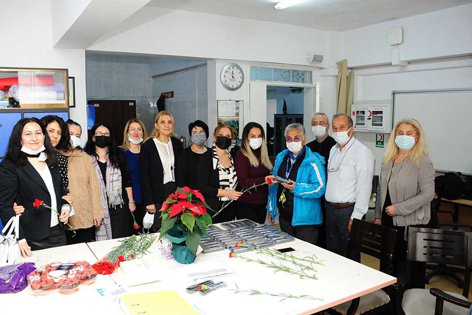 Bal&ccedil;ova Belediye Başkanı Fatma &Ccedil;alkaya, 24 Kasım &Ouml;ğretmenler G&uuml;n&uuml; nedeniyle