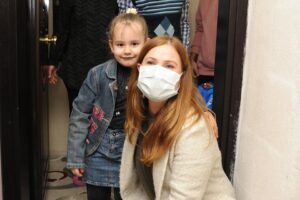 Balçova’da yıllardır gelenek haline gelen Çalkaya Ailesi’nin yeni yıl ziyaretlerine