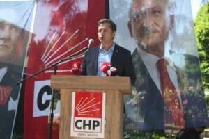 İzmir İl &Ouml;rg&uuml;t&uuml;'n&uuml;n bayramlaşma t&ouml;reninde &ouml;nemli a&ccedil;ıklamarda bulunuldu.İl Başkanı Deniz