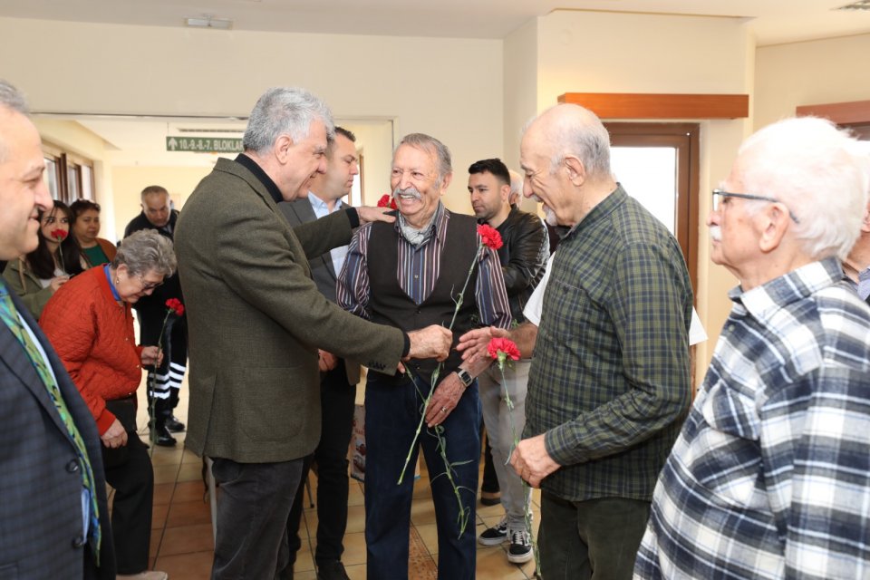 18-24 Mart Yaşlılara Saygı Haftası&rsquo;nda aynı yerleşke i&ccedil;erisinde yer alan