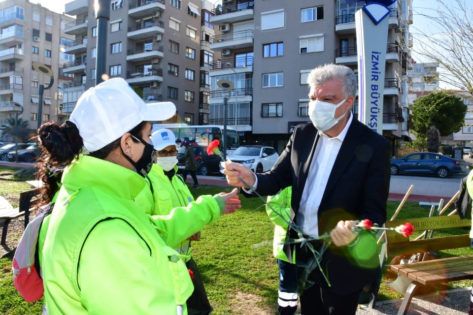 Narlıdere Belediye Başkanı Ali Engin, 8 Mart D&uuml;nya Emek&ccedil;i Kadınlar