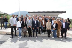 Narlıdere Belediye Başkanı Ali Engin, meclis üyeleri ve birim müdürleriyle