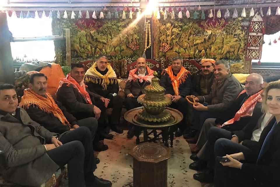 AK Parti Bornova İlçe Başkanı Veysel Güldoğan ve yönetimi, Kadın