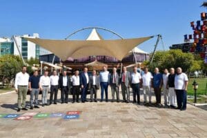 &Ccedil;iğli Belediye Başkanı Utku G&uuml;mr&uuml;k&ccedil;&uuml;, Ahilik haftasında hem esnaf sorunlarıyla