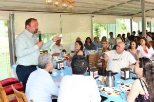 &Ccedil;iğli Belediye Başkanı Utku G&uuml;mr&uuml;k&ccedil;&uuml;, 29 yıl sonra kurulan &Ccedil;iğli