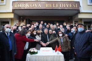 Ge&ccedil;tiğimiz hafta koronavir&uuml;s testi pozitif &ccedil;ıkan Bornova Belediye Başkanı Dr.