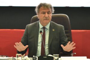 Bornova Belediye Başkanı Dr. Mustafa İduğ, Yakaköy Mahallesinde 2B arazileri
