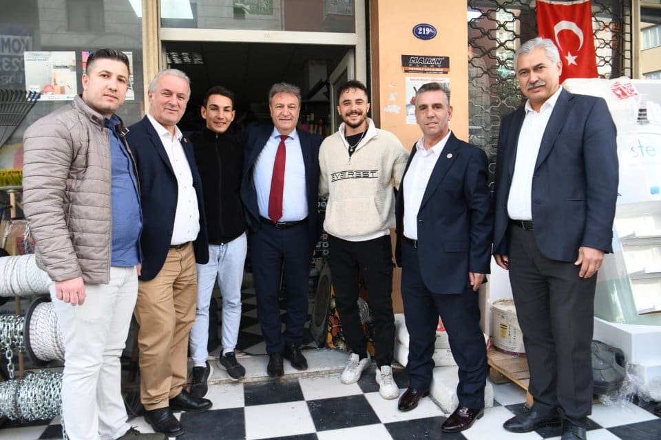 Bornova Belediye Başkanı Dr. Mustafa İduğ, Yeşilova&rsquo;da yapılan saha &ccedil;alışmasında