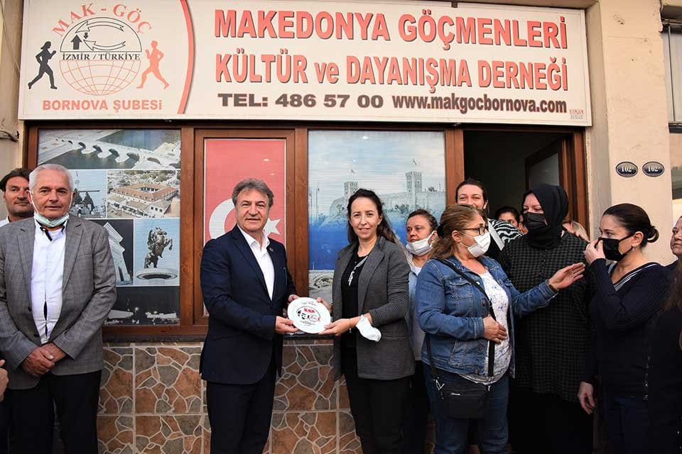 Pandemi nedeniyle ara verdiği ziyaretlere mahalle gezileri ile başlayan Bornova