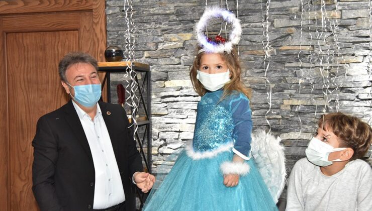 Başkan İduğ'dan Mucize Bebek Ayda'ya sürpriz doğum günü kutlaması