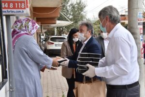 Bornova Belediyesi, ihtiyaç sahipleriyle gönül köprüleri kurmaya devam ediyor. Mevlana