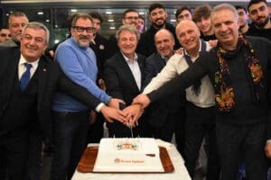 Bornova Belediye Başkanı Dr. Mustafa İduğ, Bornova Belediyesi Karşıyaka basketbol