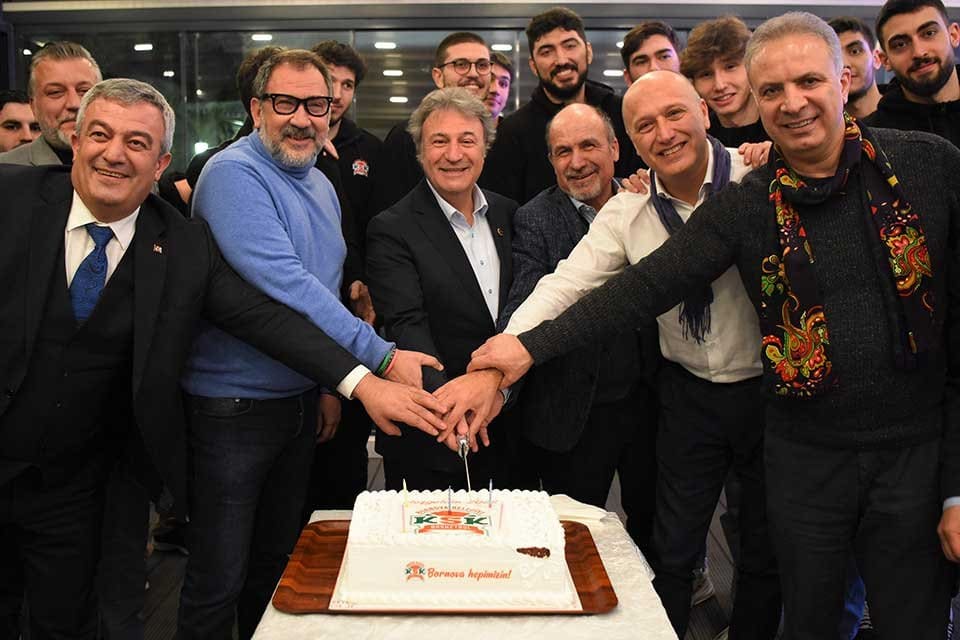 Bornova Belediye Başkanı Dr. Mustafa İduğ, Bornova Belediyesi Karşıyaka basketbol