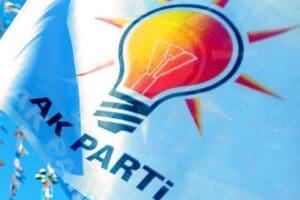 Başkan Uygur'un tedavi edildiği hastanede t&uuml;m m&uuml;dahalelere rağmen vefat ettiği