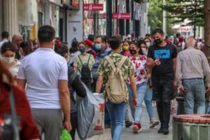 Tam kapanma &ouml;ncesi b&uuml;y&uuml;kşehirlerden Bodrum&rsquo;a ka&ccedil;anlar kaos yarattı. Belediye Başkanı