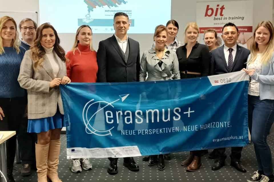 İzmir Valiliği koordinat&ouml;rl&uuml;ğ&uuml;nde, hayata ge&ccedil;irilen Empower4Employment projesinin &uuml;&ccedil;&uuml;nc&uuml; ulus &ouml;tesi