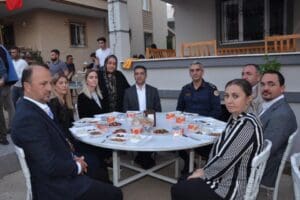 Menderes Belediye Başkanı Mustafa Kayalar, Şehit Piyade Teğmen Mehmet Kıvık&rsquo;ın