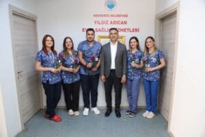 Menderes Belediye Başkanı Mustafa Kayalar, 12 Mayıs Uluslararası Hemşireler G&uuml;n&uuml;