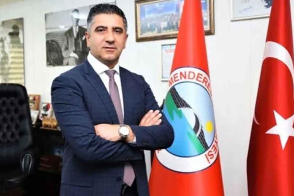 CHP'li Menderes Belediye Başkanı Mustafa Kayalar ve MHP'den 2020 yılında istifa