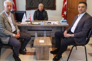Menderes Belediye Başkanı Mustafa Kayalar, il&ccedil;edeki 44 mahalle muhtarını ziyaret