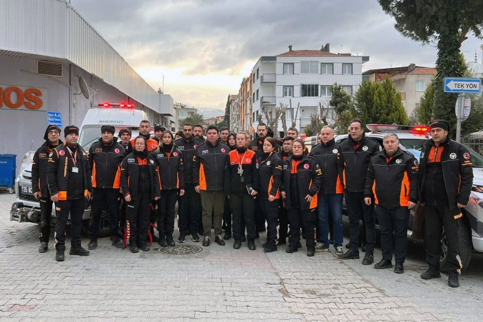 Buca Belediye Başkanı Erhan Kılı&ccedil;, belediyenin arama kurtarma birimi BUCAKUT