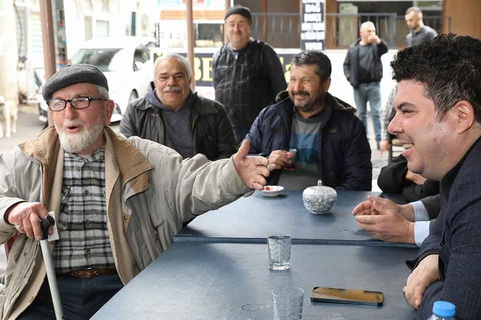 Buca Belediye Başkanı Erhan Kılı&ccedil;, saha ekibiyle beraber başladığı k&ouml;y